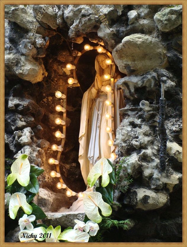 La vierge du petit Lourdes (Gand) La vierge du petit Lourdes (Gand)